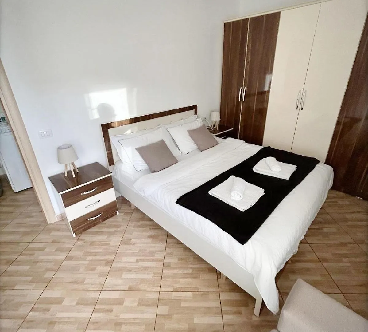 Seaside Beautiful Apartment Vlorë