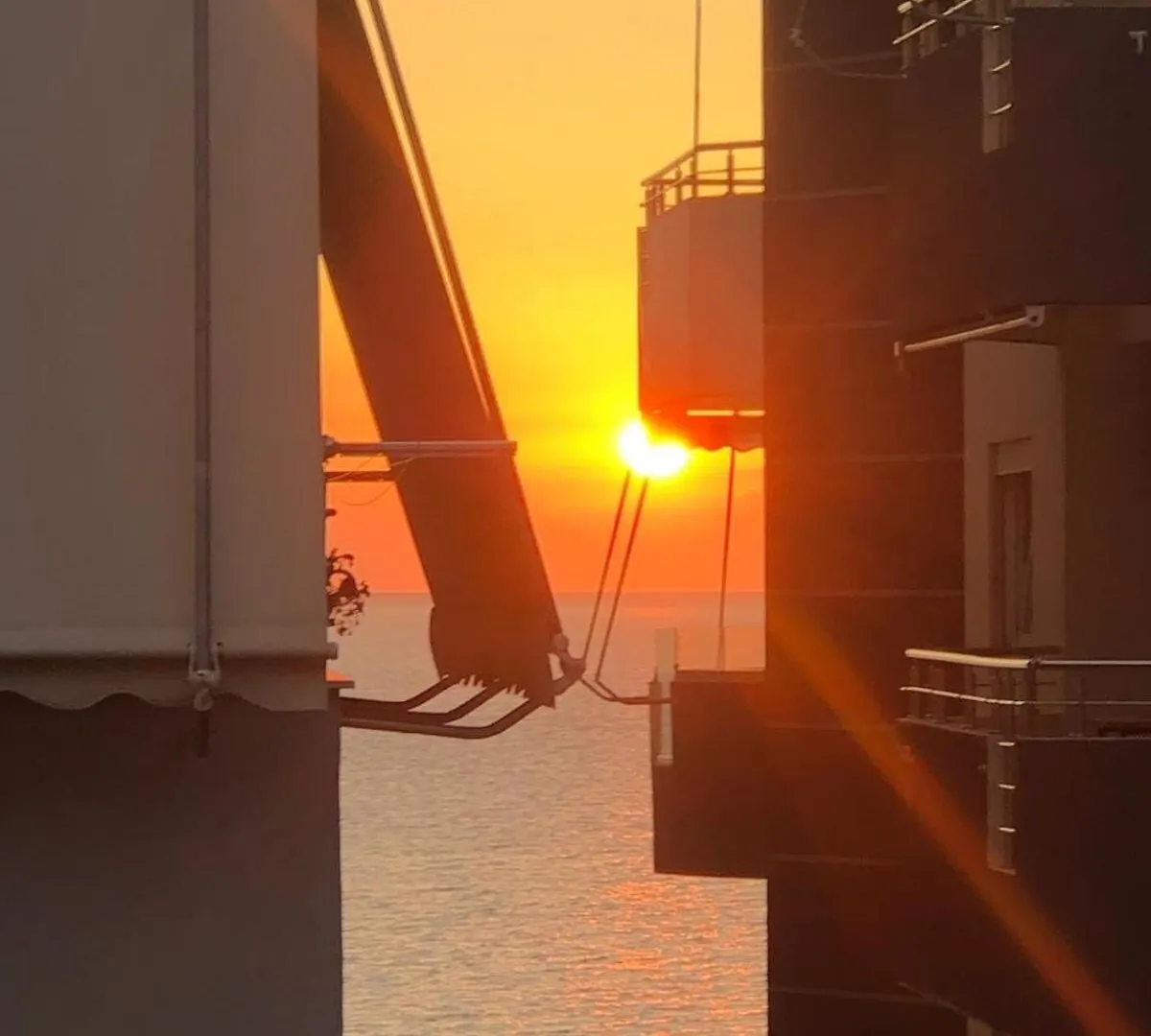 Seaside Beautiful Apartment 0*, فلورا ألبانيا